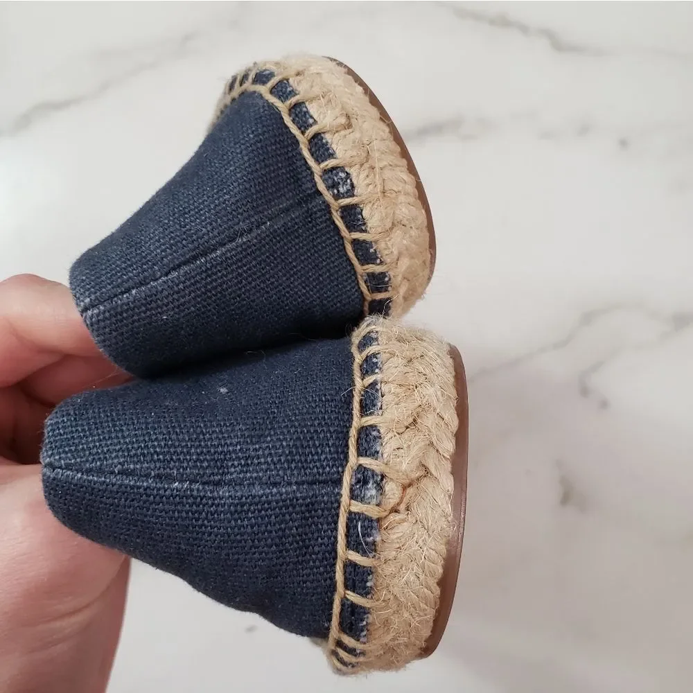 JCrew Embroidered Oranges espadrilles Flats Blue Size 8.5 AX845